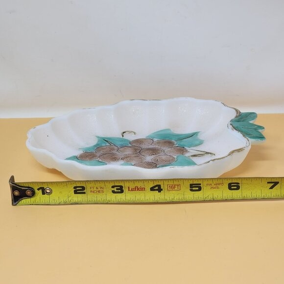 Vintage Grape Leaf Ceramic Decorative Plate 10"x8" - Picture 6 of 7